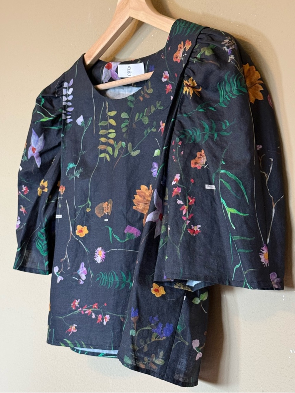 DAUPHINETTE Bleeding Hearts Linen Floral Bishop Sleeve Top Size 8 - Picture 3 of 8